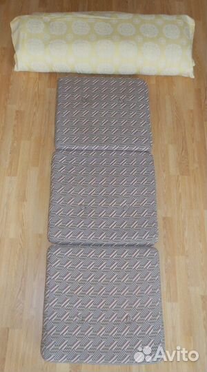 Матрац с пододеяльником и подушками