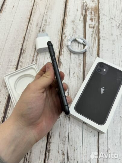 iPhone 11, 64 ГБ