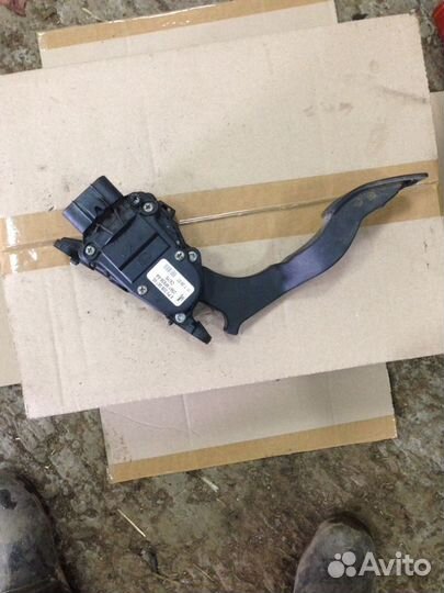 Педаль газа Ford Fusion / Fiesta