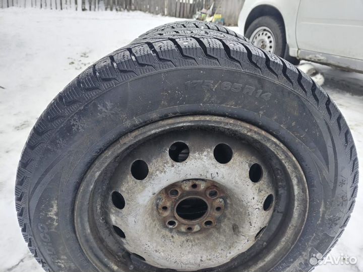 Зимнее шипованные колеса р14