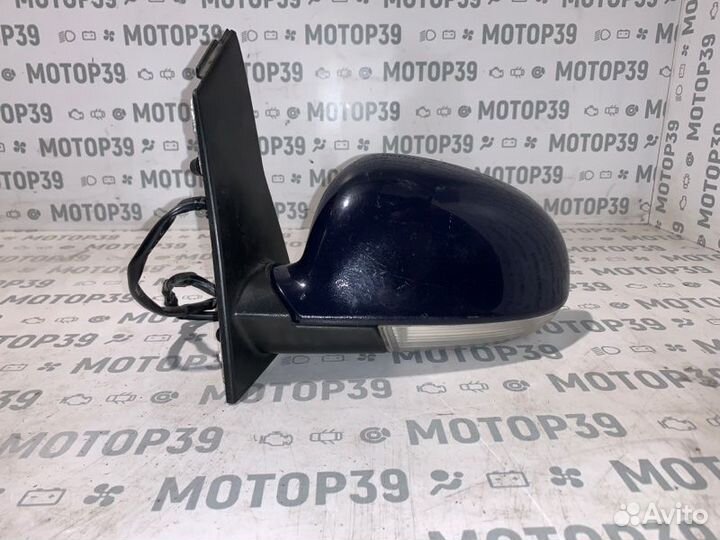 Зеркало Volkswagen Golf 1.6 I 2008