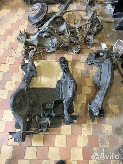 Задний продольный рычаг Nissan X-Trail T31