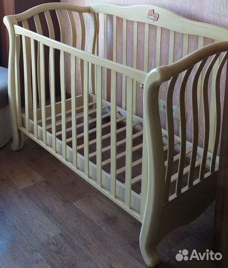 Детская кроватка Baby Italia Andrea с матрасом