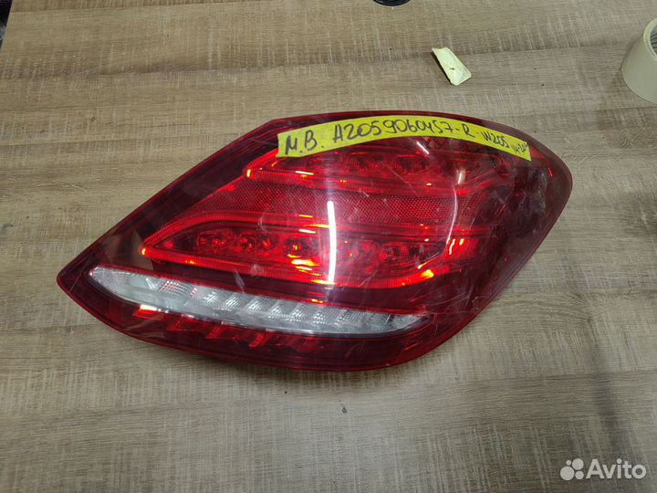 Фонарь правый Mercedes C W205