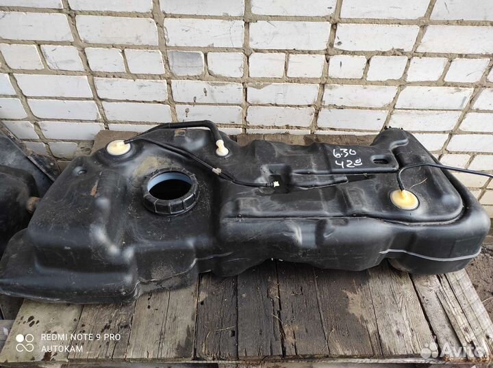Топливный бак Nissan tiida c11