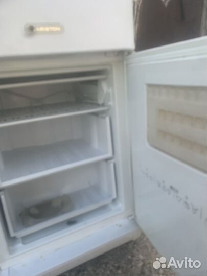 Холодильник hotpoint ariston бу