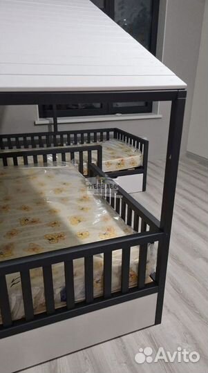 Угловая детская кровать