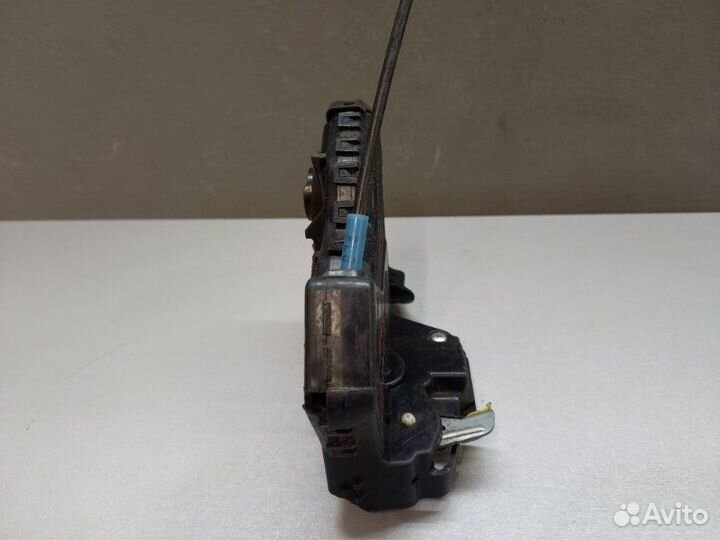 Замок двери передний левый Suzuki Grand Vitara