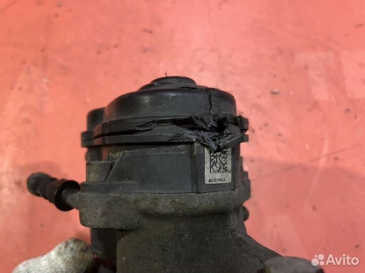 Суппорт задний левый Ауди ку5 Q5 8R