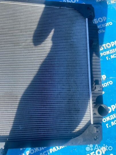 Основной радиатор. Iveco Magirus седельный тягач