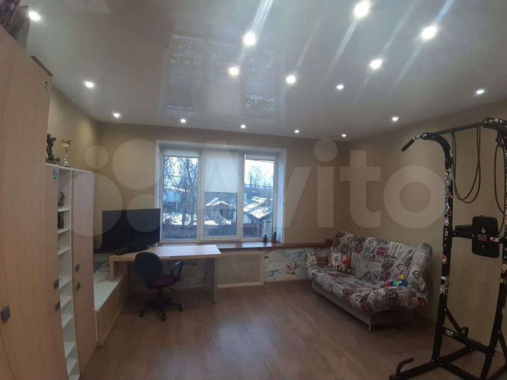 Дом 200 м² на участке 6,5 сот.