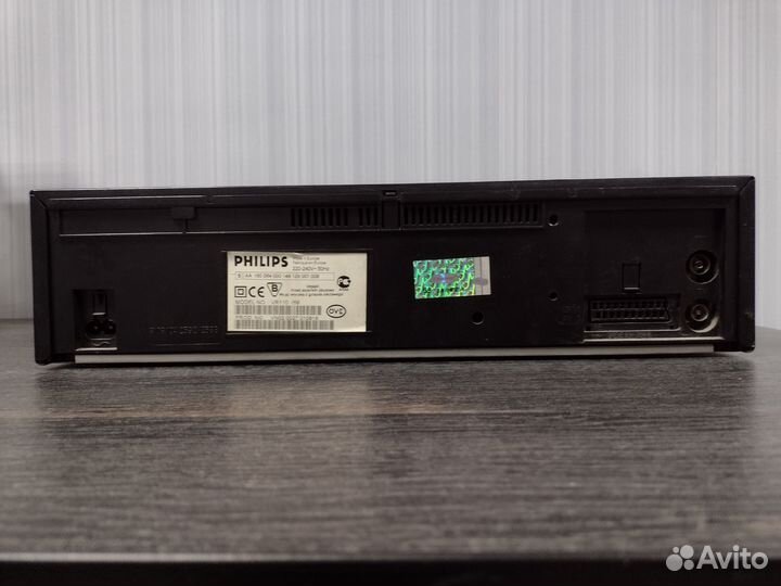 Видеомагнитофон philips