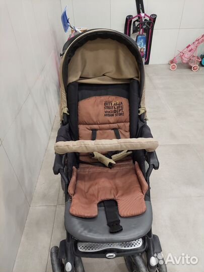 Прогулочная коляска