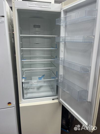 Холодильник Bosch KGN39UK22R, бежевый