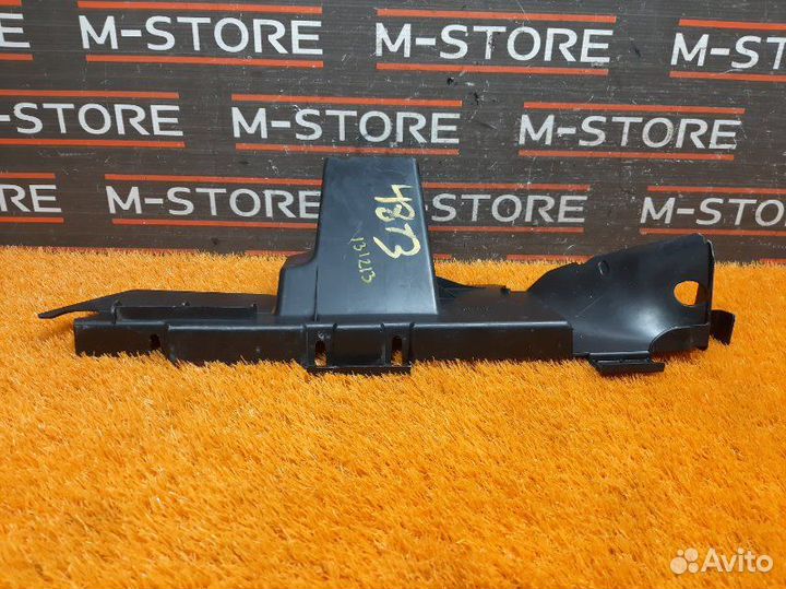 Воздуховод радиатора передний левый Volkswagen