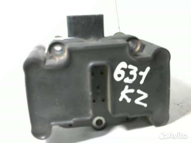 Катушка зажигания Volkswagen Polo 3 032905106B