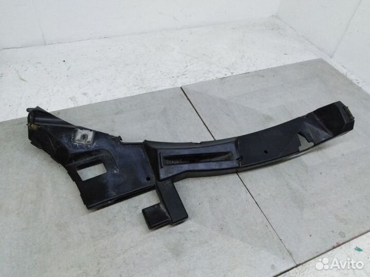 Кронштейн переднего бампера