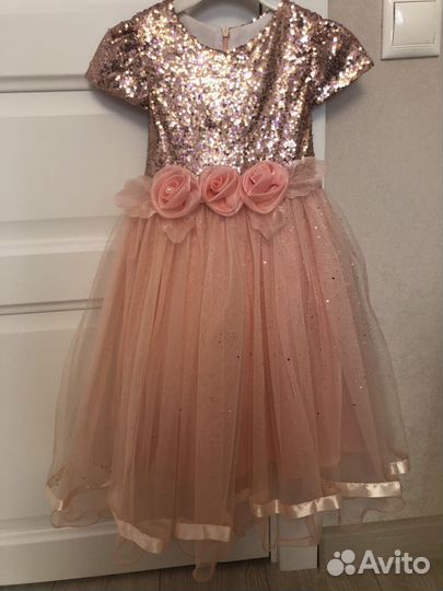 Нарядное платье для девочки