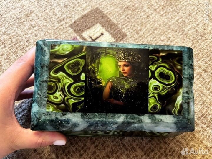 Малахитовая шкатулка