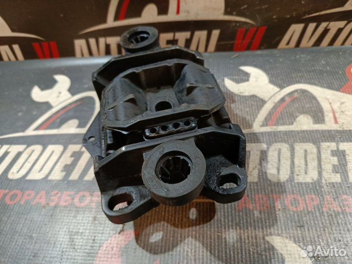 Опора АКПП передняя левая Ford Mondeo 3 хэтчбек