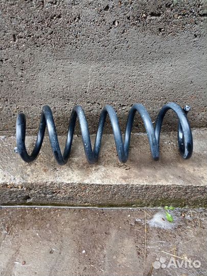 Пружина задняя на Рено Сандеро Степвей