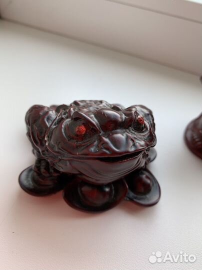 Жаба трехпалая статуэтка фэн шуй