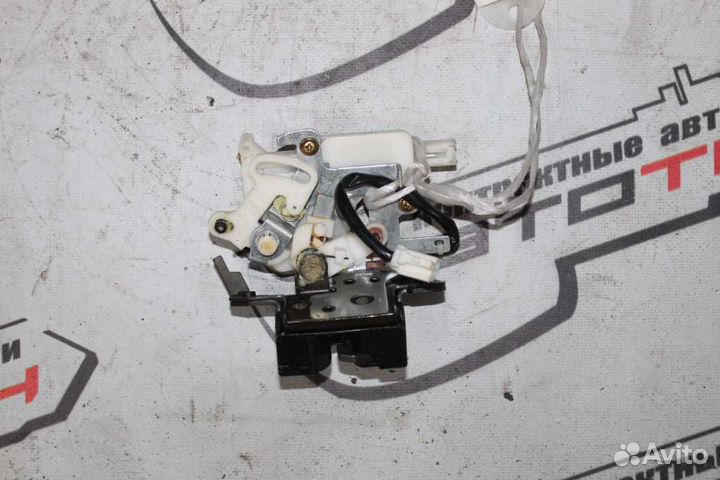 Замок багажника mazda demio mazda2 DY3R DY3W DY5R