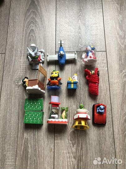 Игрушки из киндер сюрприз Макси