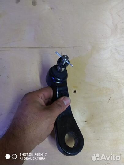 Сошка рулевого редуктора tahoe escalade