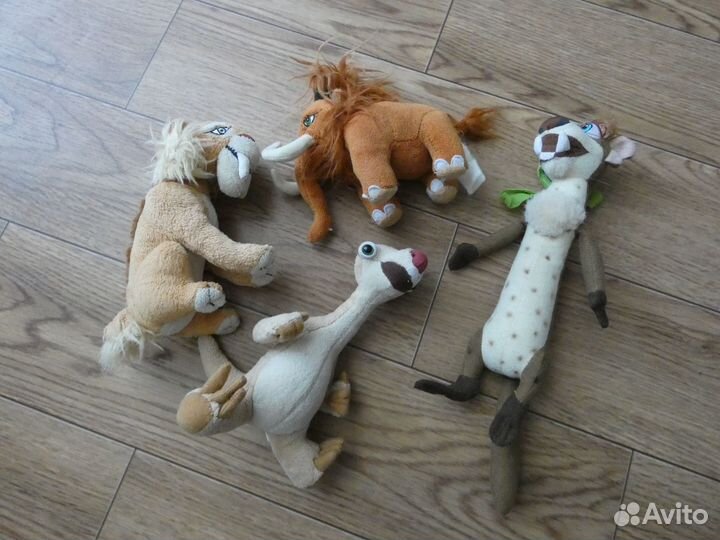 Игрушки, коврик