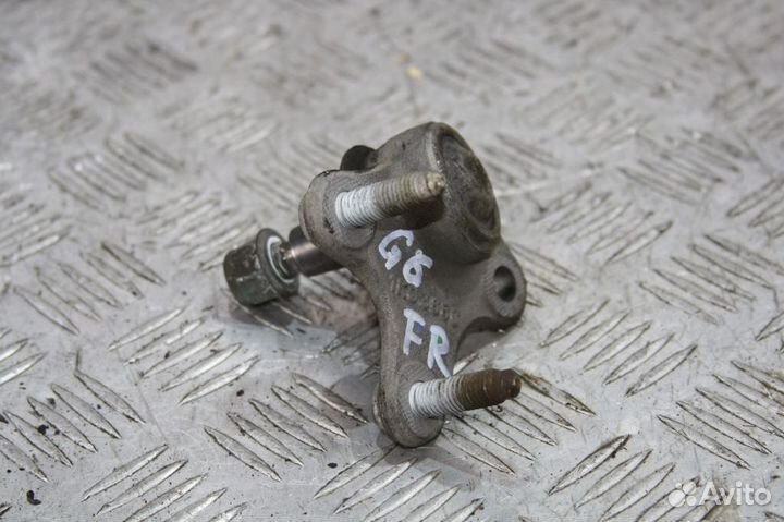 Опора шаровая передняя правая Golf 6 Tiguan Passat