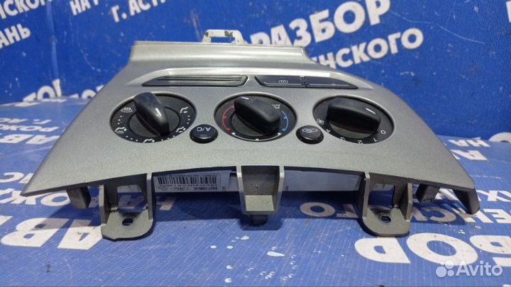Блок управления печкой Ford Focus 3 седан 2012