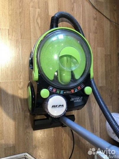 Пылесос с водяным фильтром bora4000 и bork 1750W