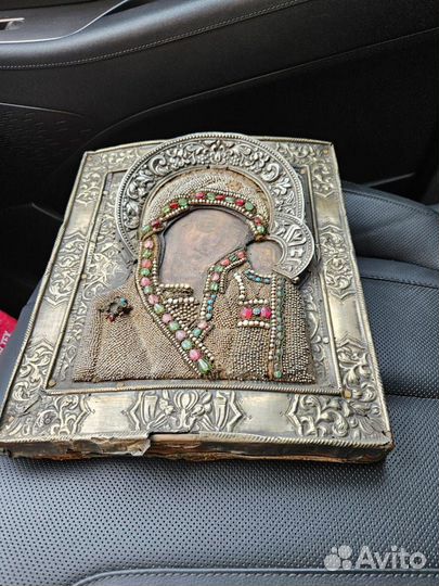 Старинные иконы в окладе 17 в