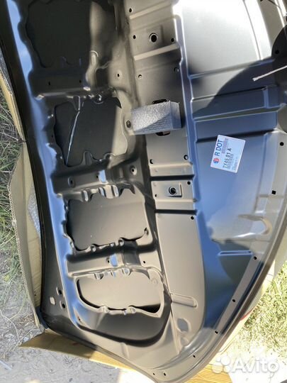 Капот на toyota rav4