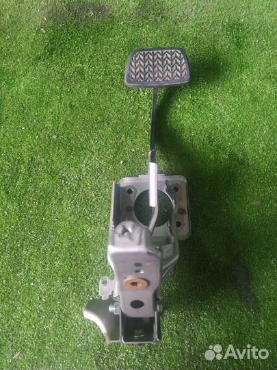 Педаль тормоза Toyota Camry ACV40-aeank 2azfe 2008