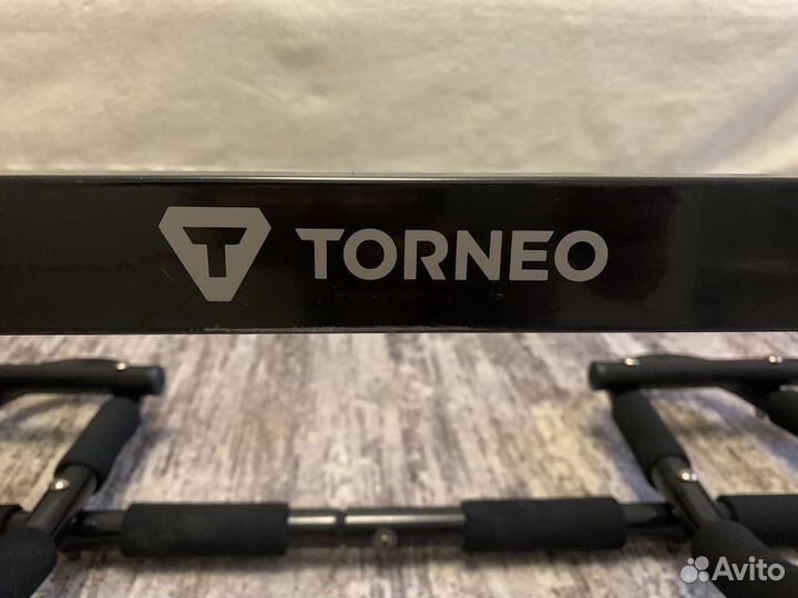 Турник в дверной проем Torneo A-900