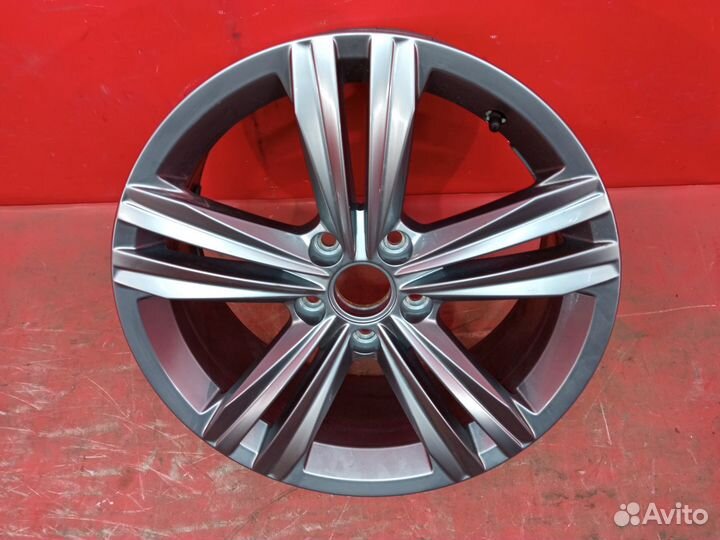 Диск колесный литой Volkswagen Passat B8 R17