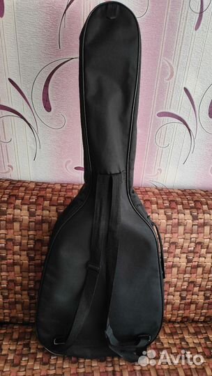 Акустическая гитара