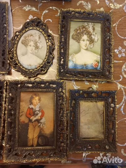 Шелкография в бронзовых рамочках