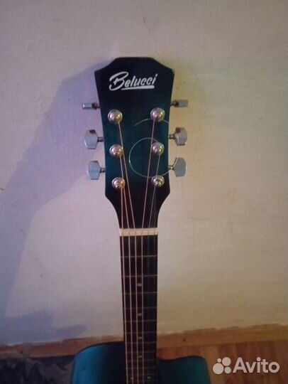 Продам акустическую гитару Bellucci