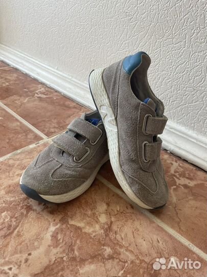 Кроссовки натуральные