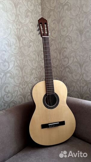 Гитара классическая