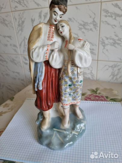 Фарфоровые статуэтки