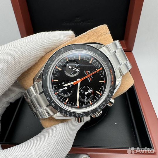 Часы Omega Speedmaster