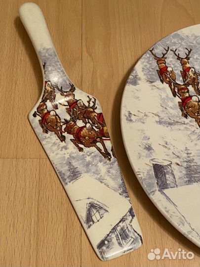 Блюдо с лопаткой