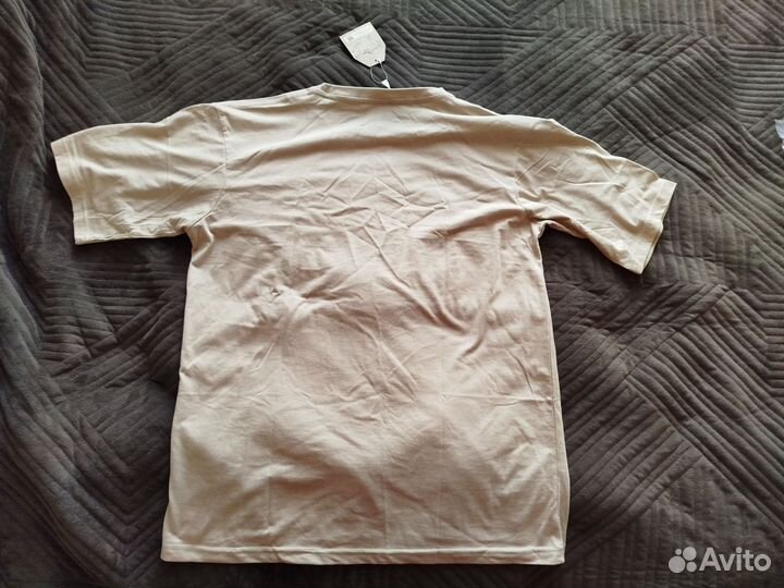 Футболки две Новые в упаковке