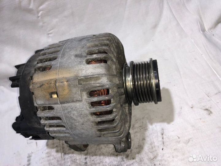 Генератор Audi A1 A3 A4 Skoda Octavia Superb Yeti