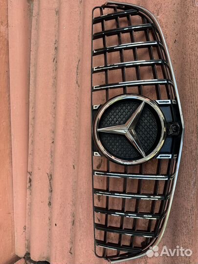 Решетка радиатора на mercedes c207