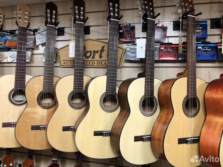 Классическая гитара для обучения (новая)